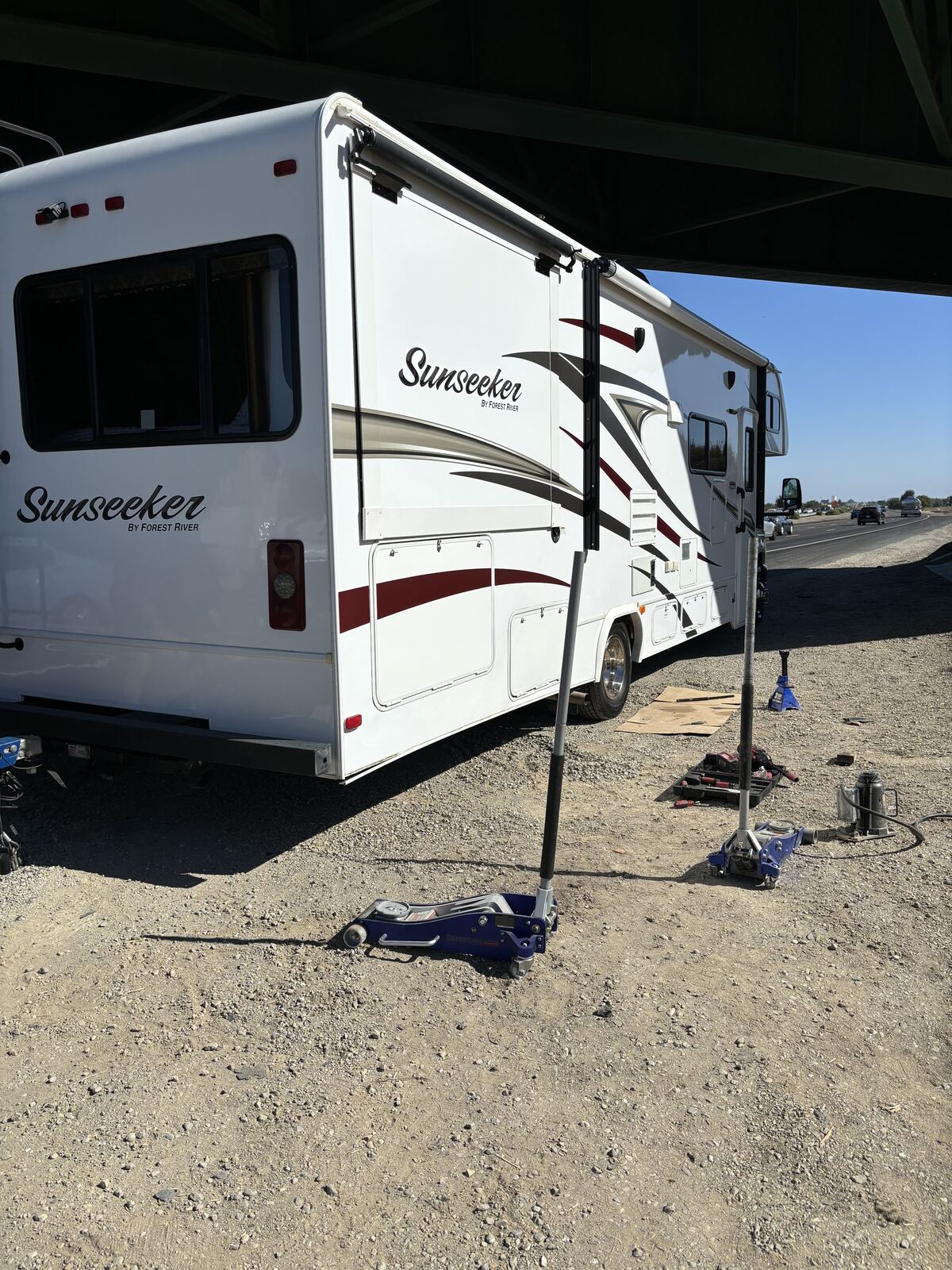 RV roadside assistance Tracy CA - motorhome tire service